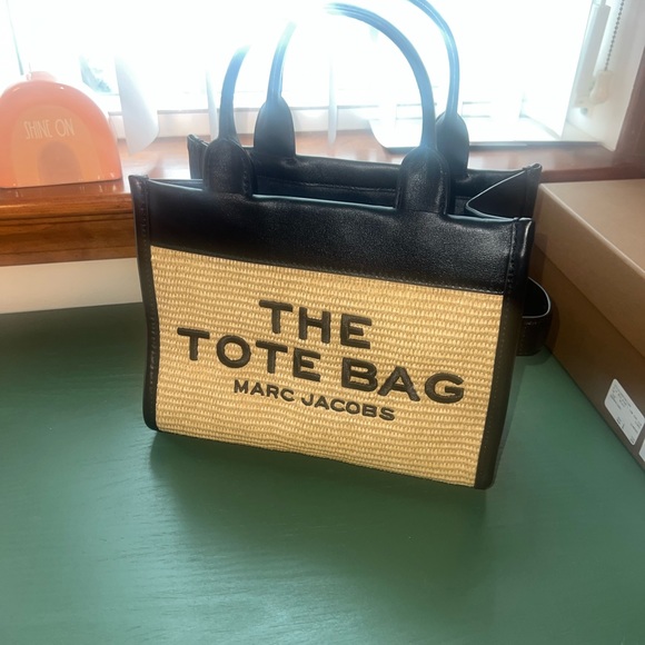 Marc Jacobs Handbags - Marc Jacobs the Tote Bag